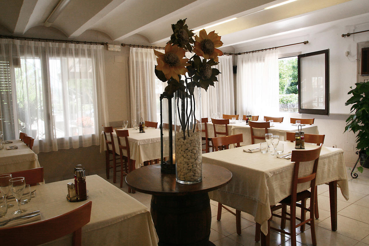 Aparthotel Carmelita Sant Privat de Bas Exteriér fotografie